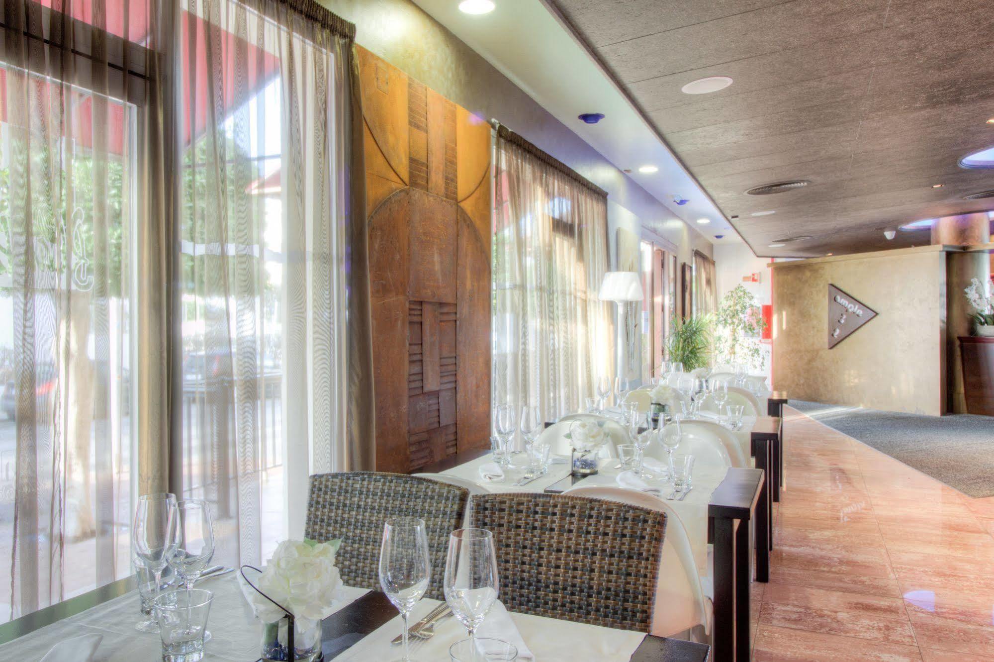 Hotel & Spa Blau Parc Сан-Антонио-Абад Экстерьер фото